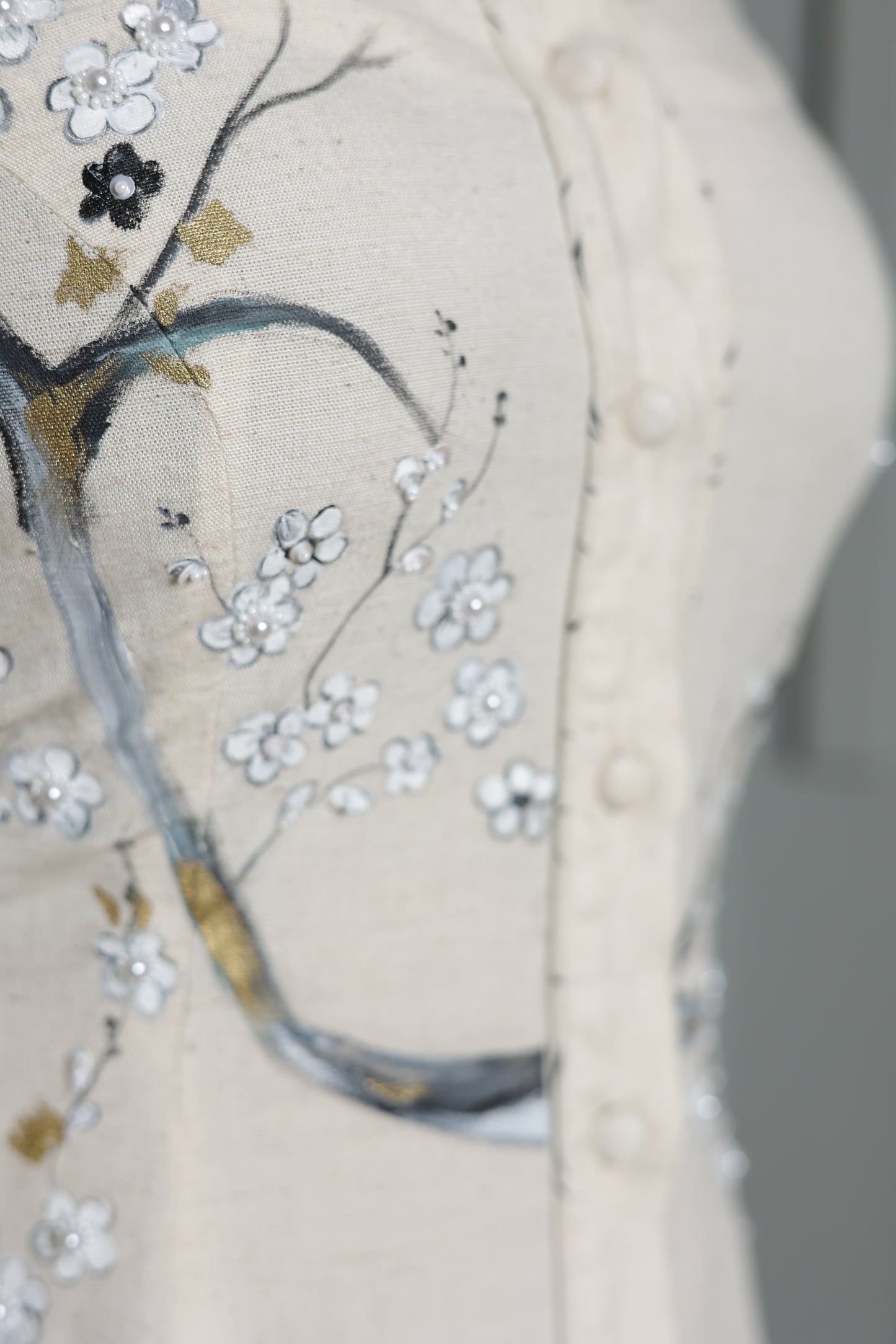 Luxe Amore Bloom Hand-Painted & Embroidered Linen Set