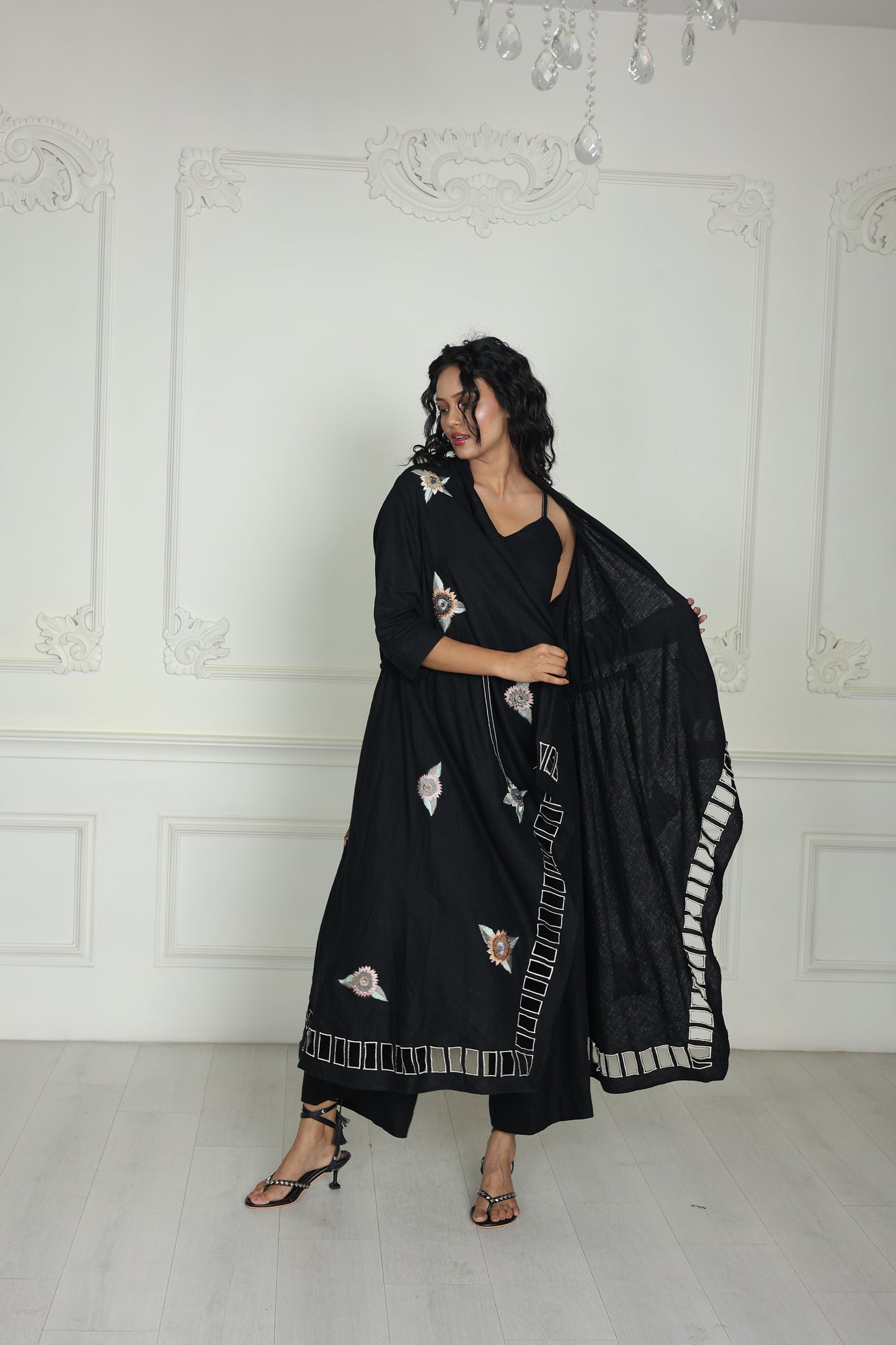 Luxe Nera Bellezza Hand-Embroidered Linen Cape